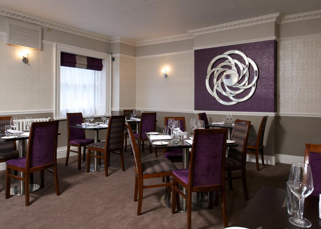 Western Aston Hall 3*