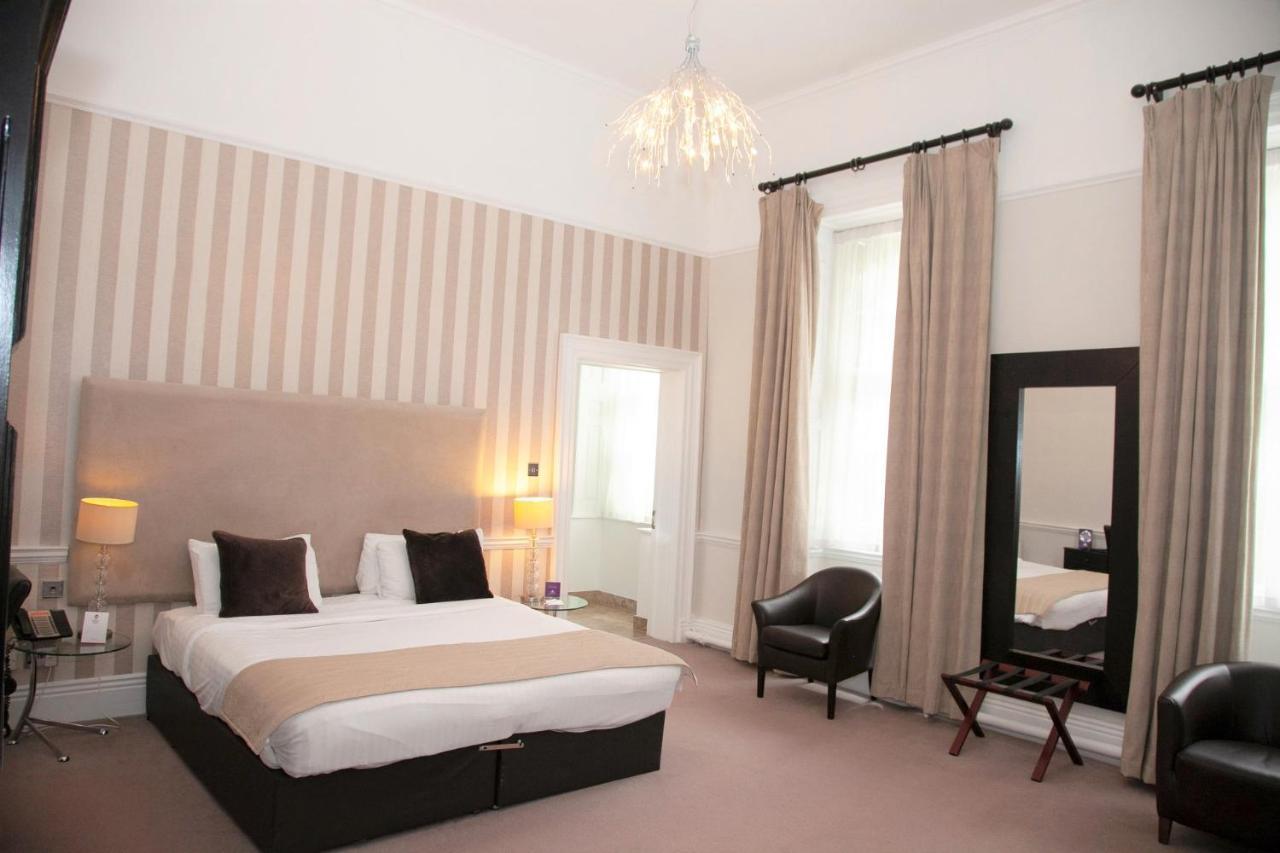 Western Aston Hall 3*